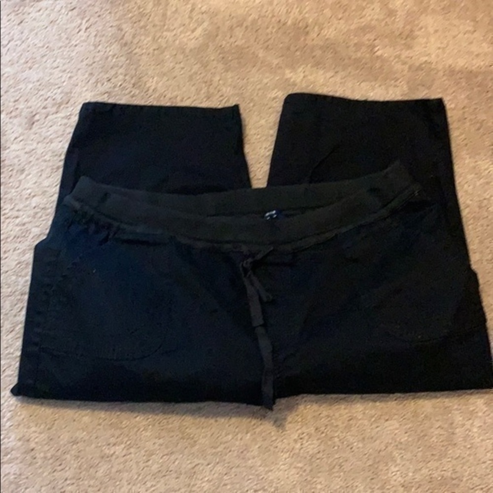 Women’s size 16 Capri pants